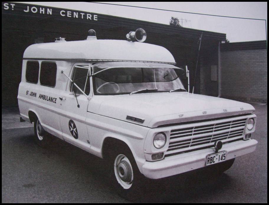 Ford f-series ambulance #1